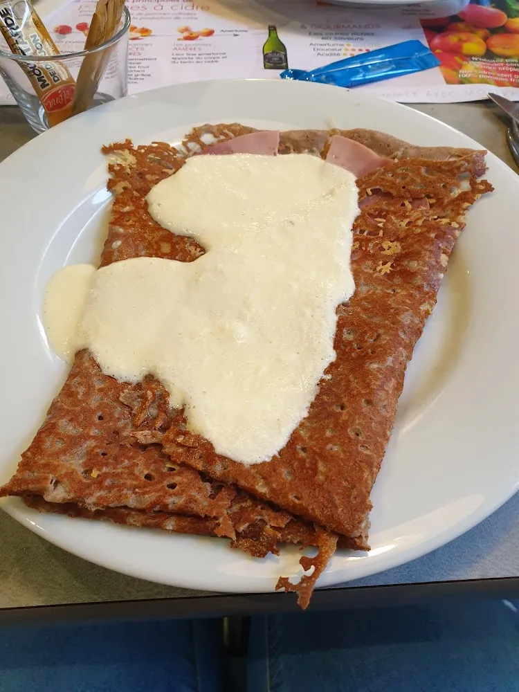 La Croquante Avec de la Crème Fraîche En Supplément